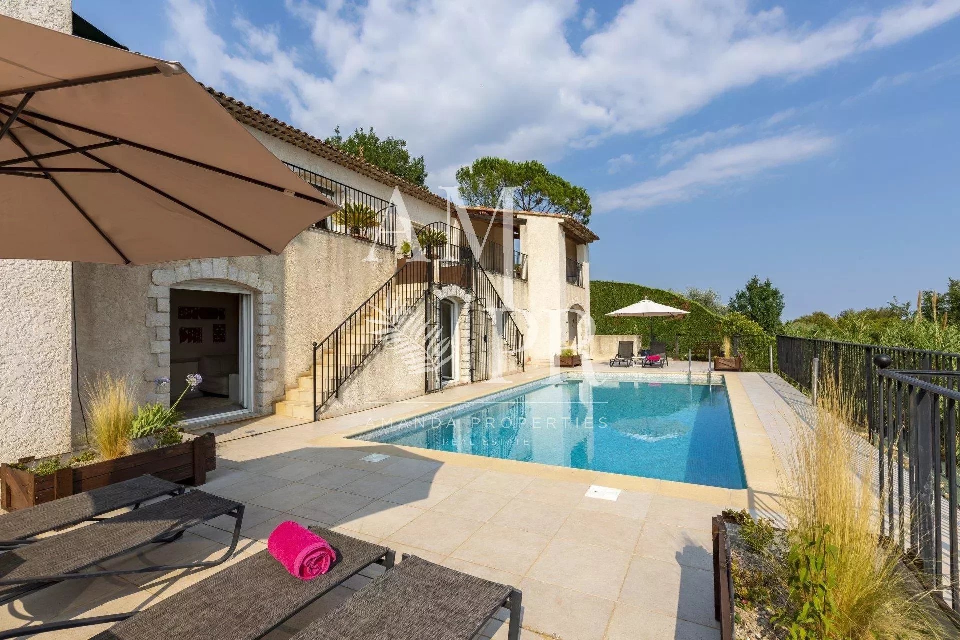 Vente Maison 263m² à Tourrettes-sur-Loup (06140) - Amanda Properties